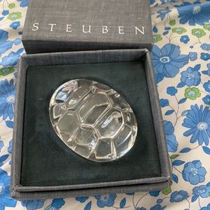 Steuben hand cooler